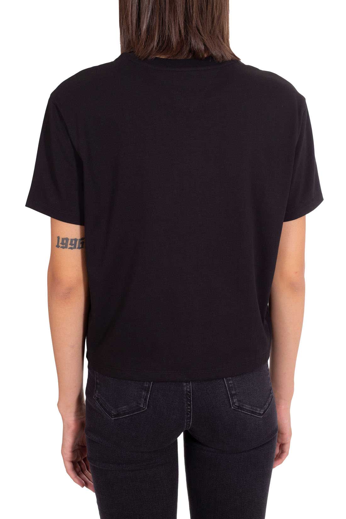 TOMMY JEANS - Women's boxy crop T-shirt with logo patch - Size S-10