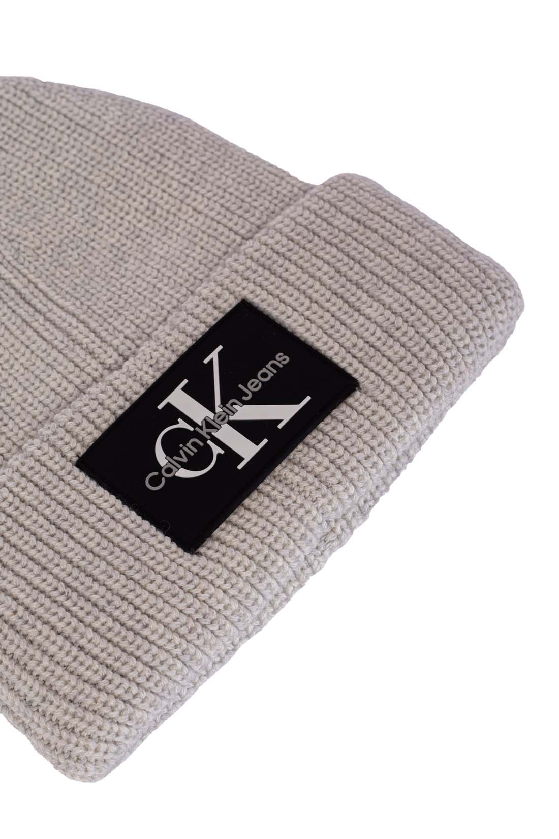 CALVIN KLEIN JEANS - Women's beanie with monogram patch - Size One size-0