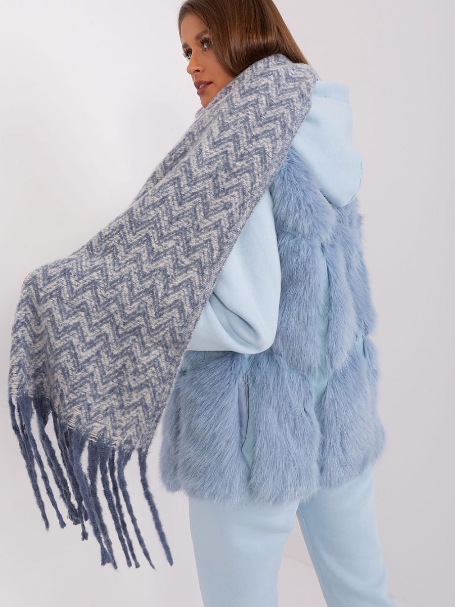 Shawl model 189244 AT-2