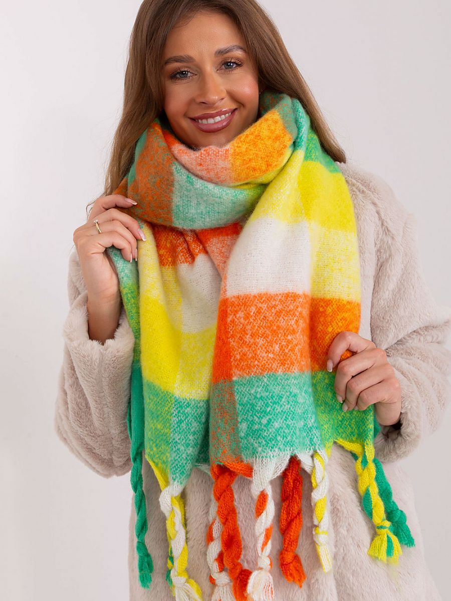 Shawl model 191712 AT-0