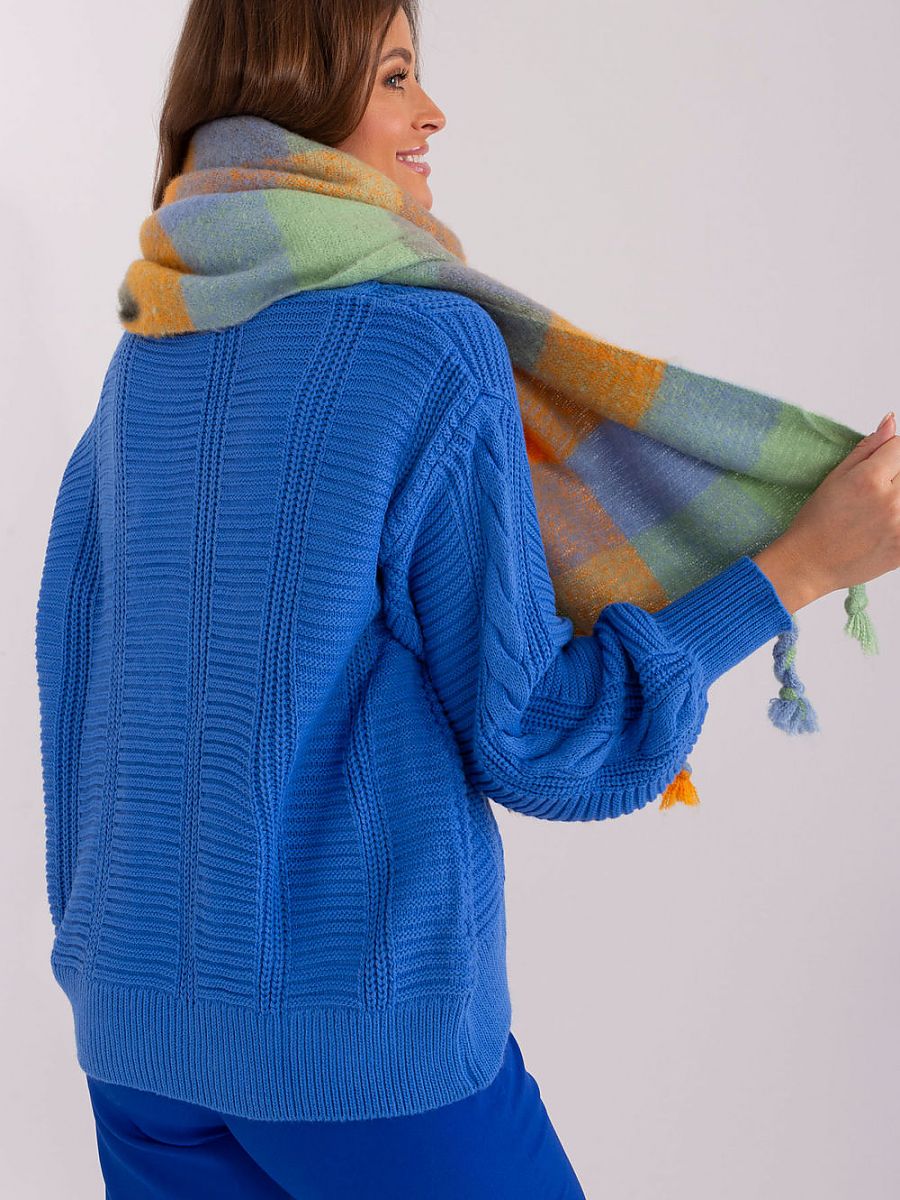 Shawl model 191719 AT-2
