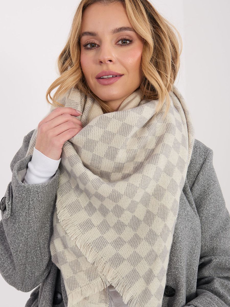 Shawl model 222302 AT-0