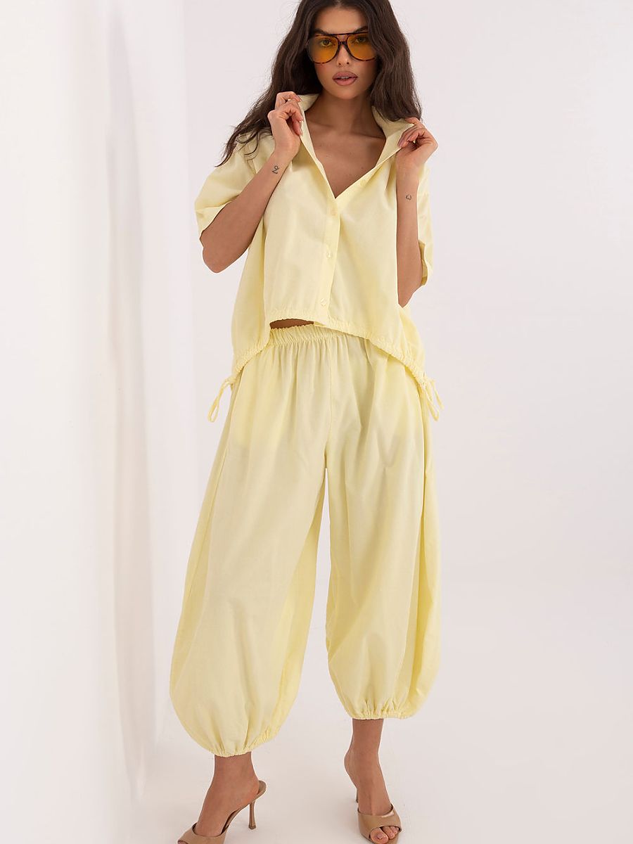 corduroy trousers model 226226 Italy Moda-0