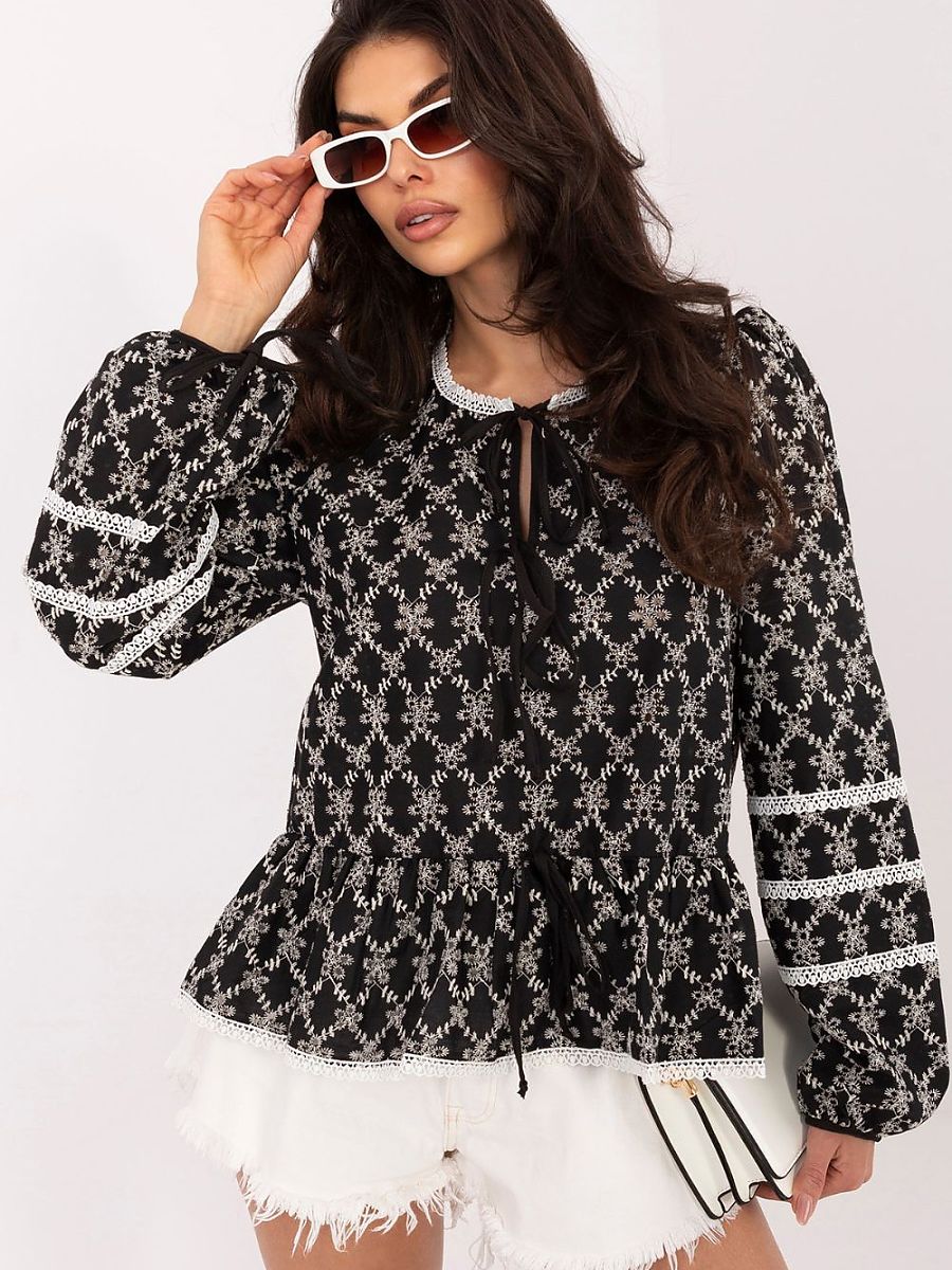 Blouse model 227327 Lakerta-3