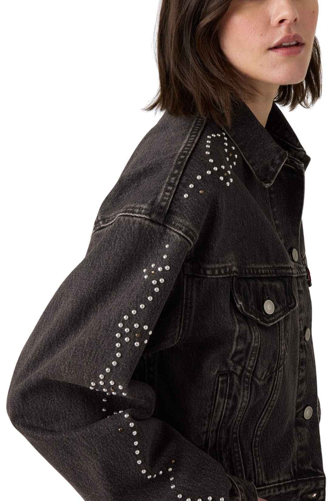 LEVI'S - Women's Trucker Shrunken ’90s jacket with studs-11
