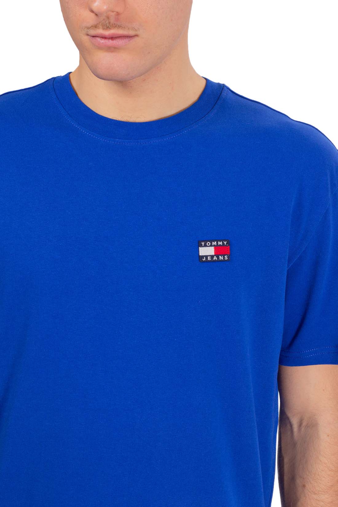 TOMMY JEANS - Men's relaxed T-shirt with logo patch  - Size XL-16