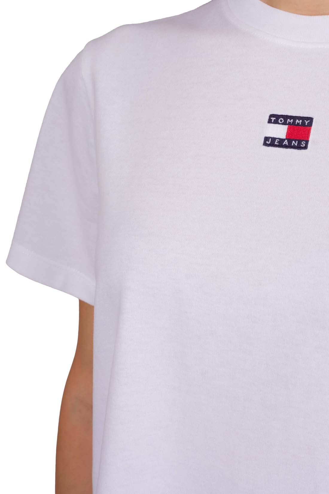 TOMMY JEANS - Women's boxy T-shirt with logo badge  - Size L-24
