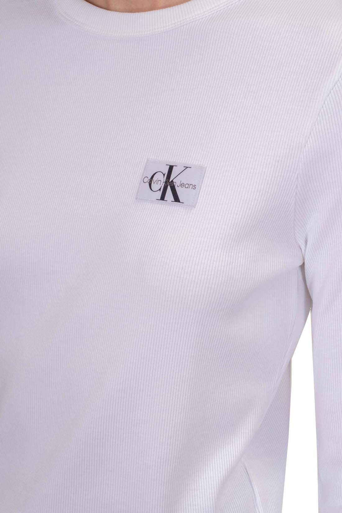 CALVIN KLEIN JEANS - Women's slim ribbed T-shirt with logo patch  - Size S-32
