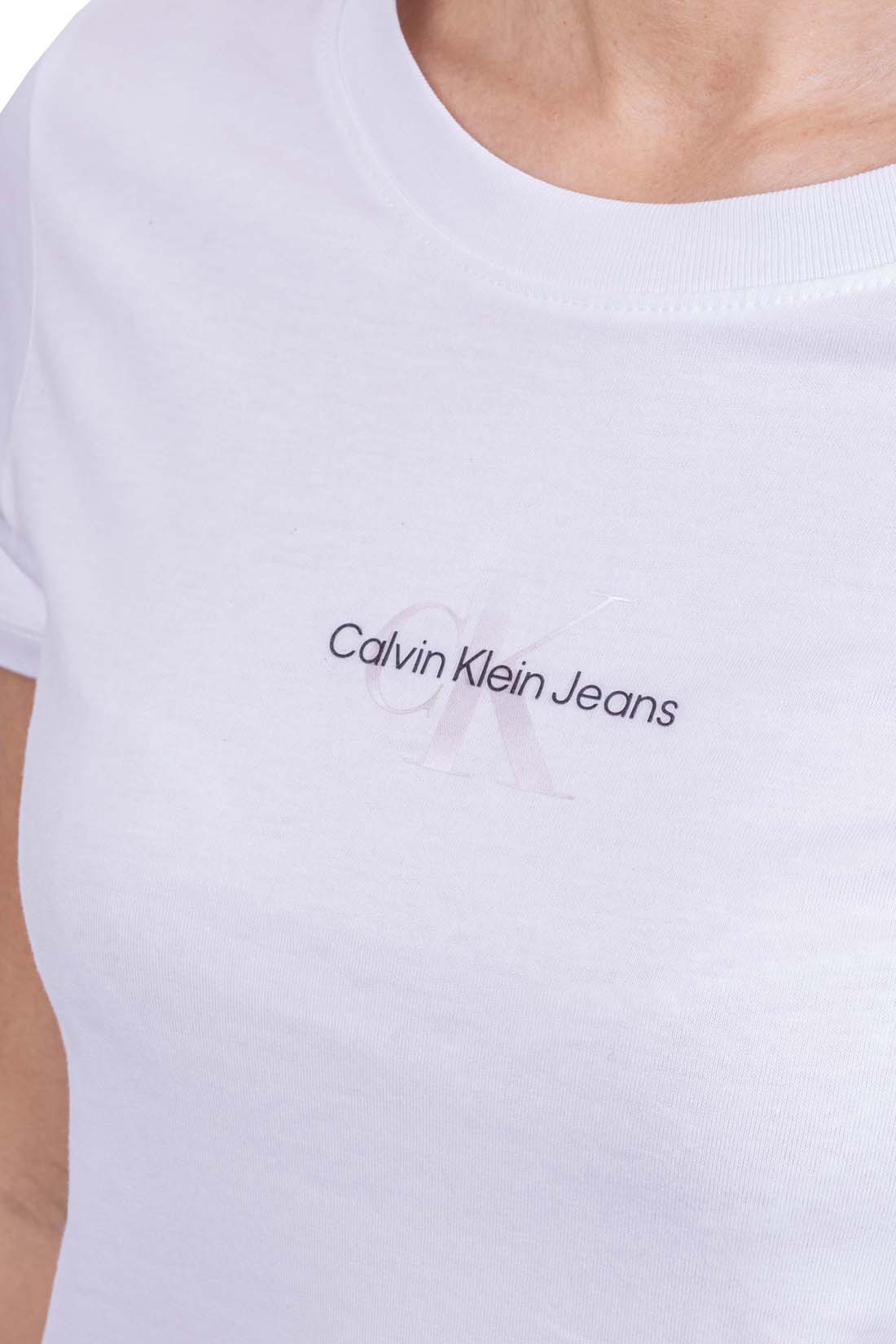 CALVIN KLEIN JEANS - Women's slim T-shirt with iridescent logo  - Size M-8