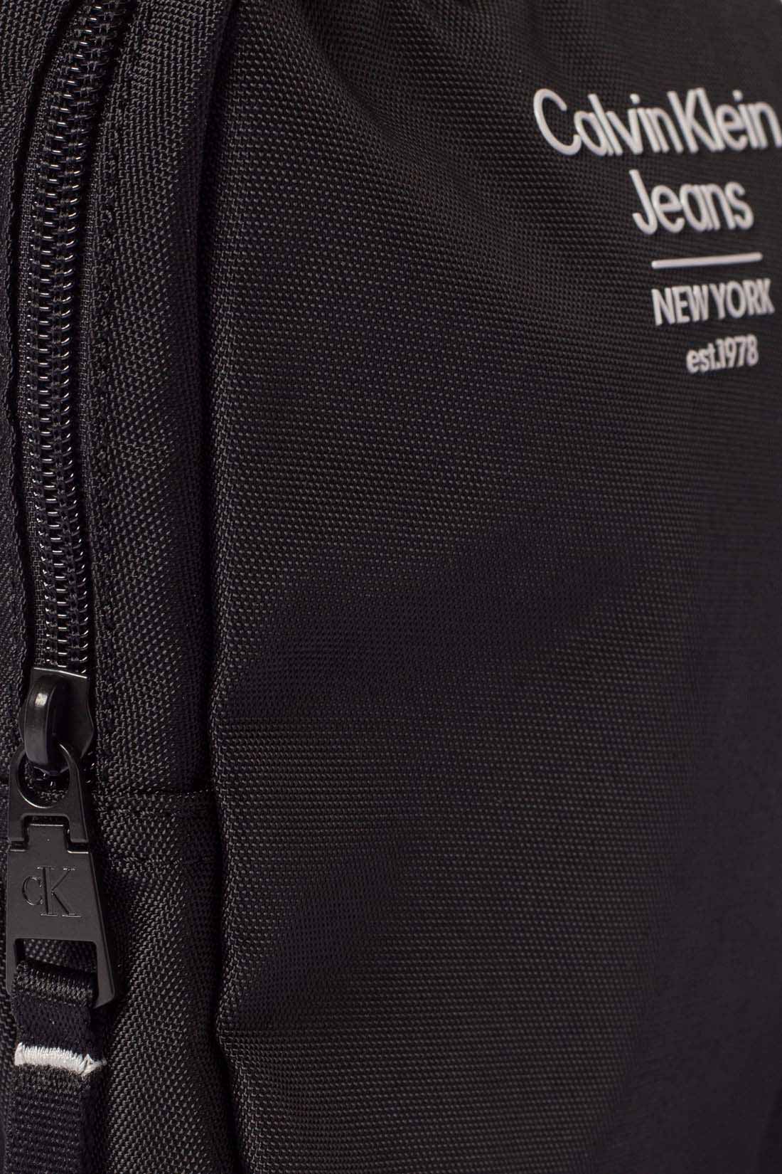 CALVIN KLEIN JEANS - Men's essential reporter bag with logo-6