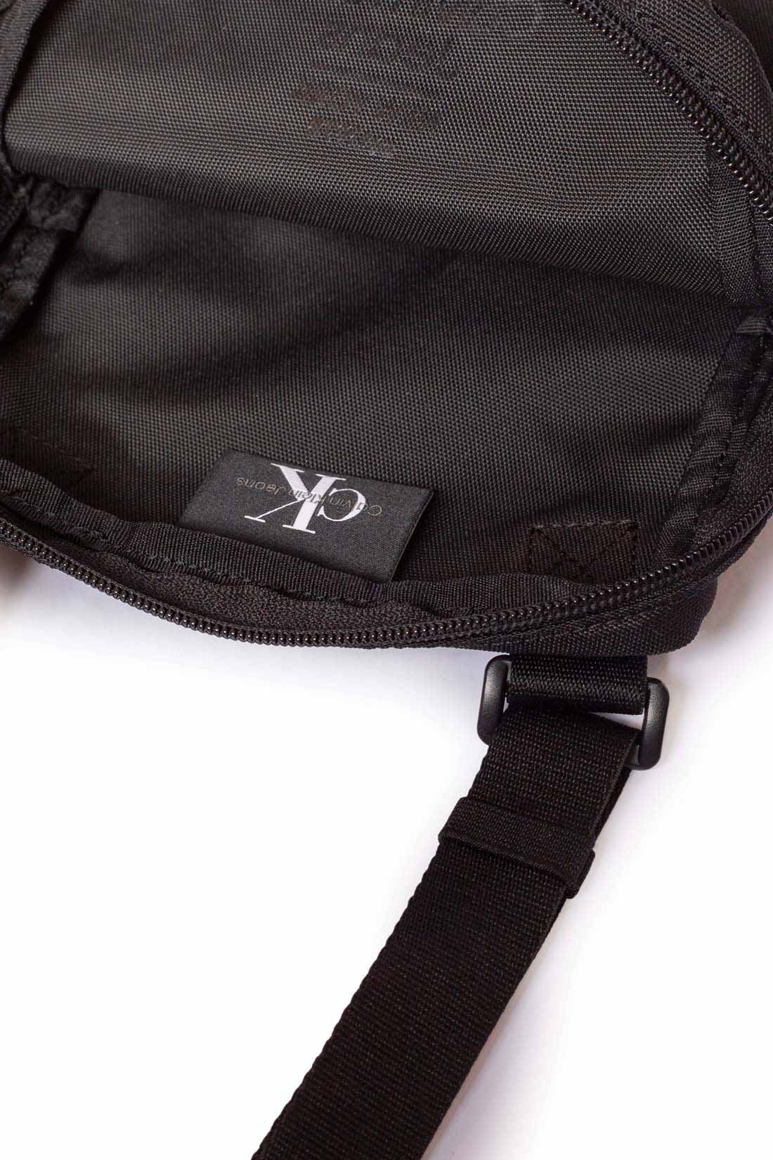 CALVIN KLEIN JEANS - Men's essential reporter bag with logo-5