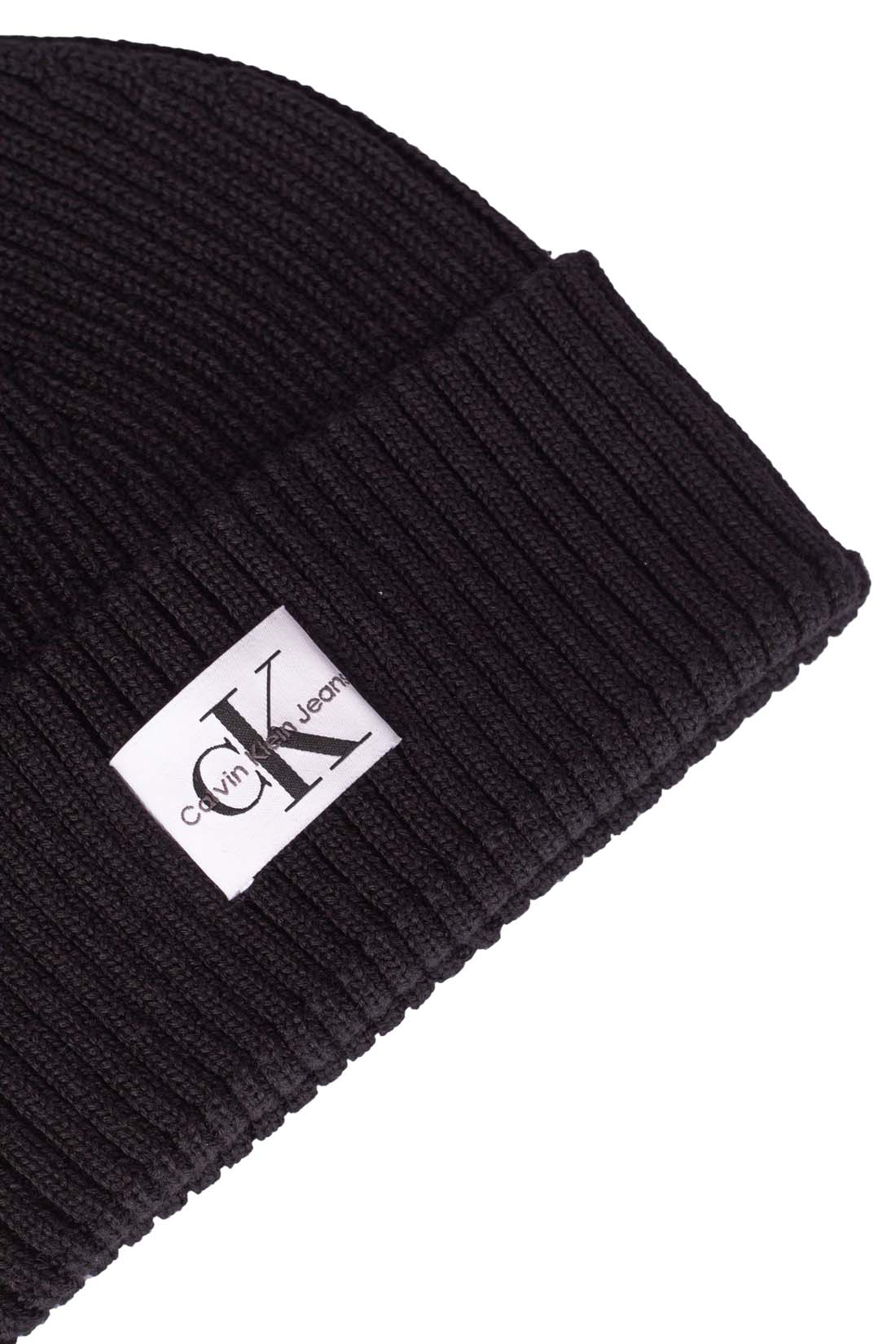 CALVIN KLEIN JEANS - Women's ribbed beanie with logo patch-1