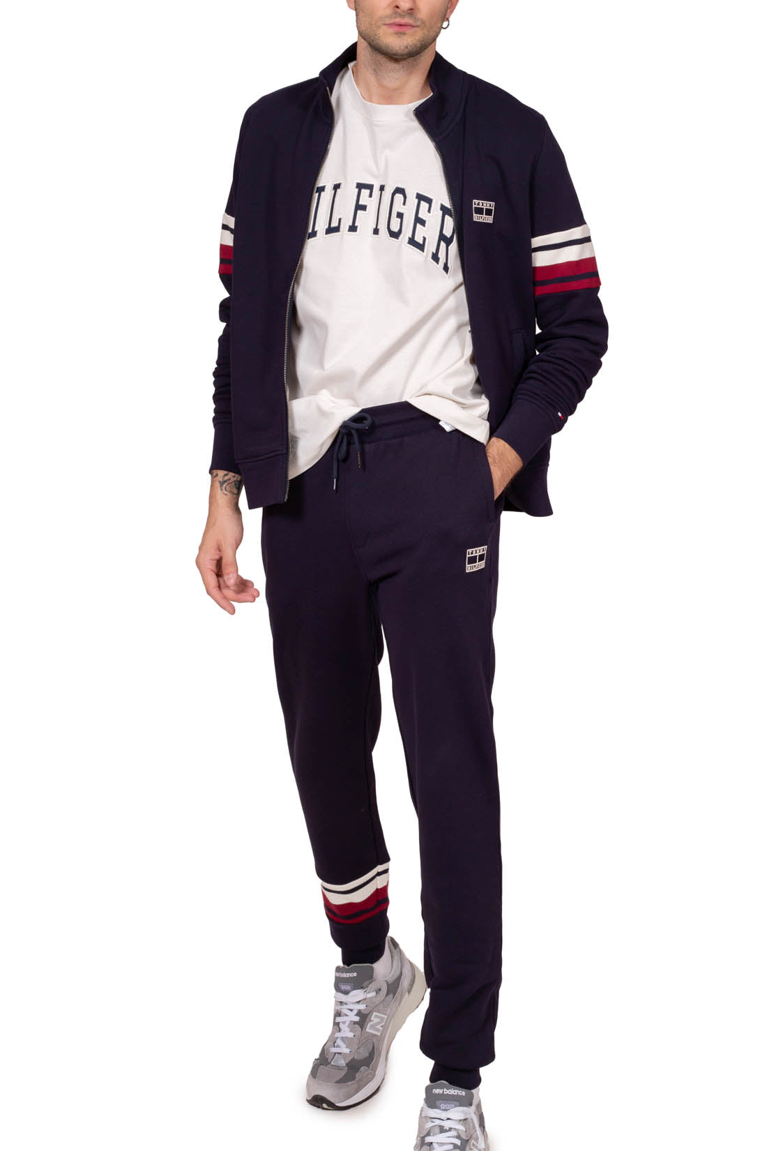 TOMMY HILFIGER - Men's relaxed T-shirt with bold logo  - Size L-7