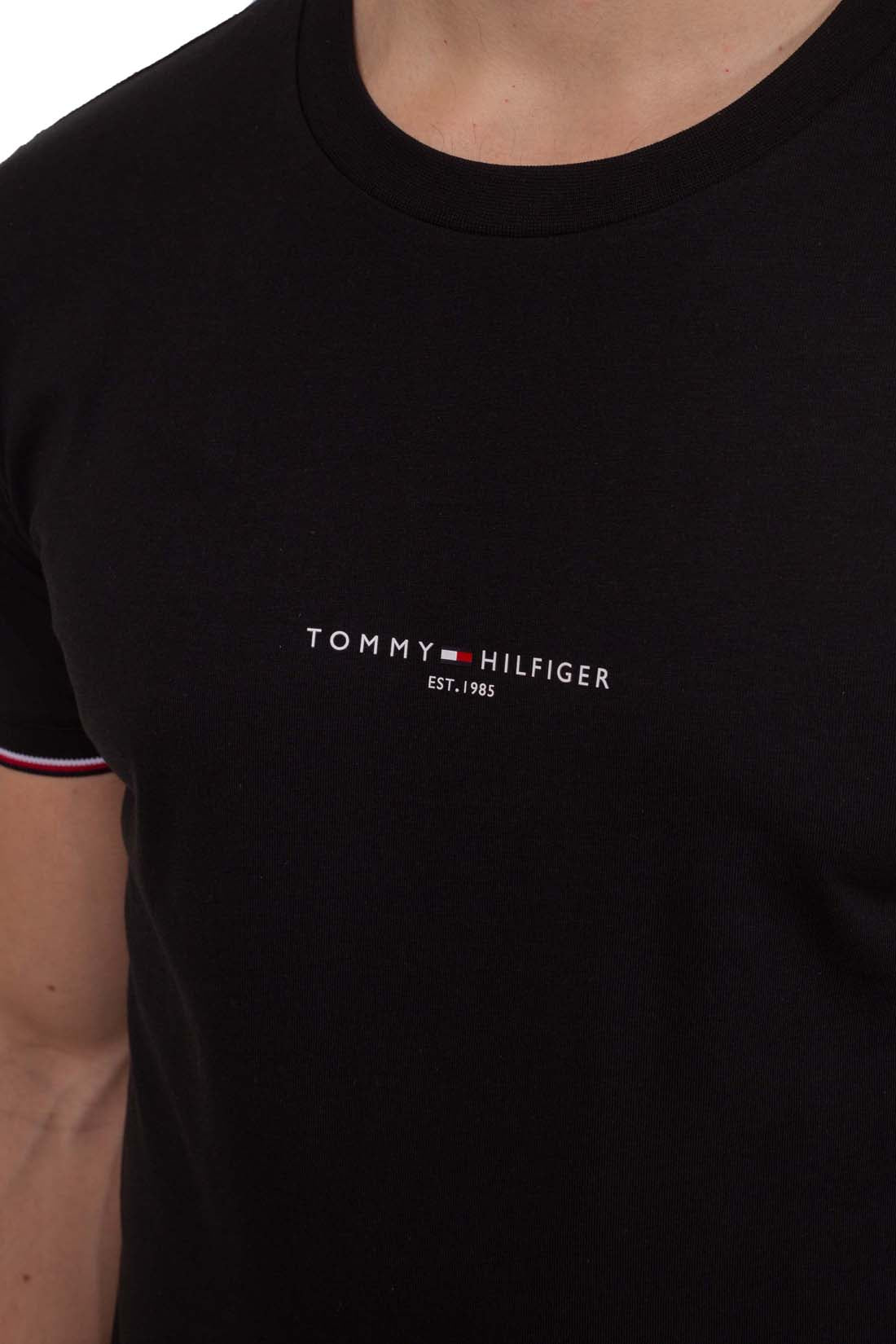 TOMMY HILFIGER - Men's slim T-shirt with signature details  - Size XXL-16