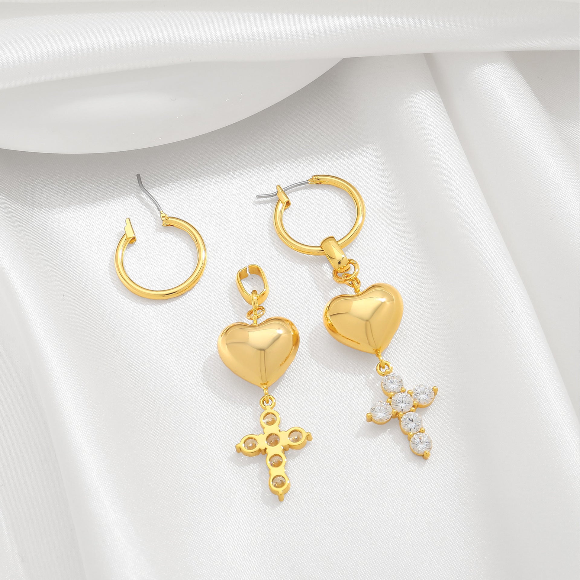 Fashionable heart-shaped ear buckle French retro sweet heart-shaped cross earrings, niche zircon light luxury high-end earrings-0
