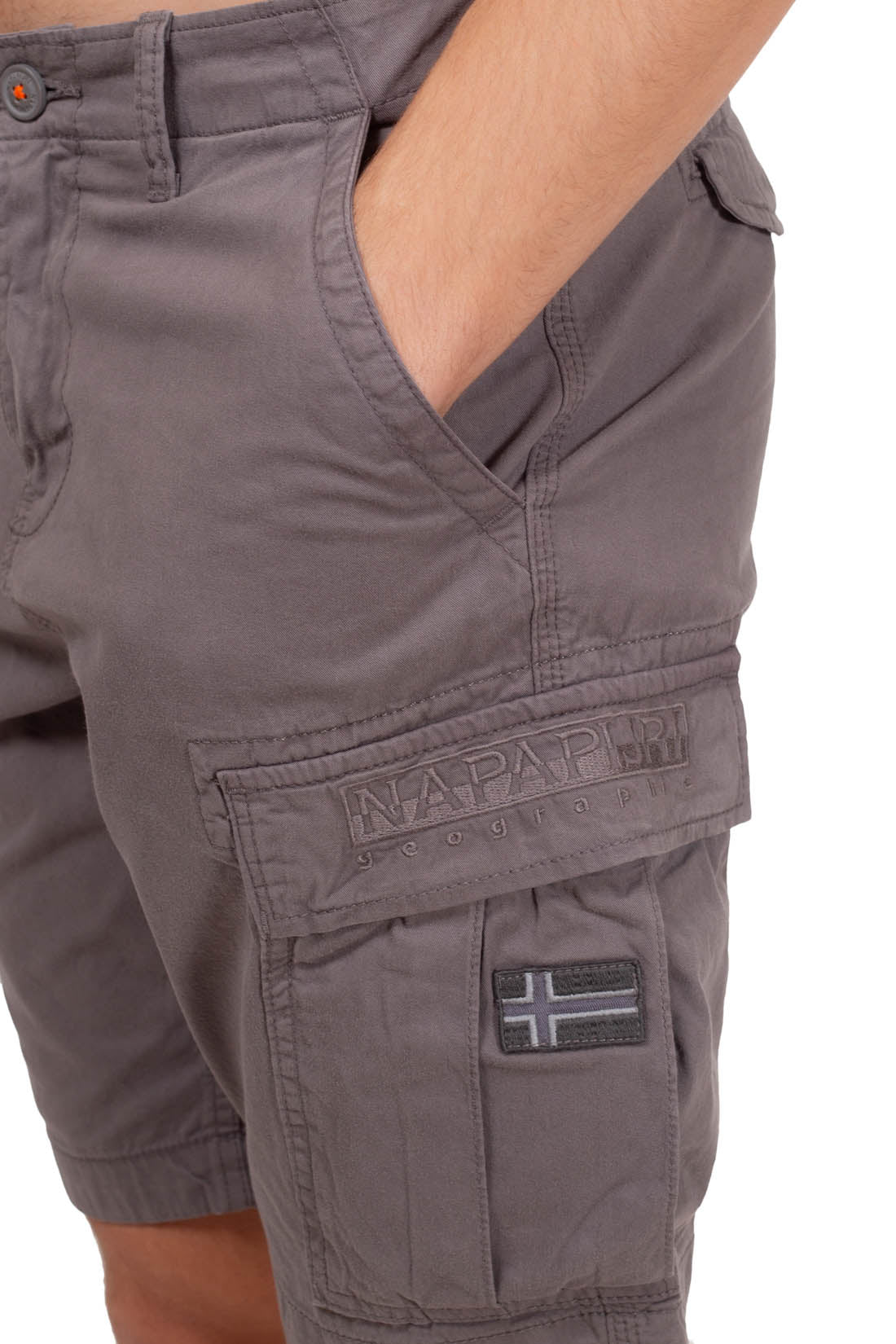 NAPAPIJRI - Men's Nus cargo shorts  - Size 40-16