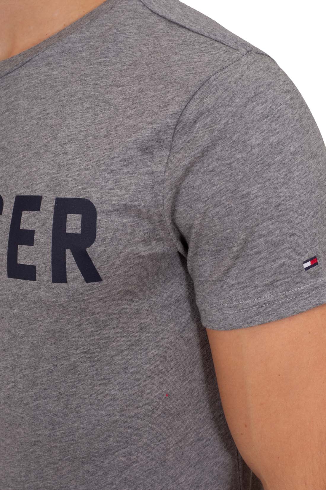 TOMMY HILFIGER - Men's regular T-shirt with bold logo-4