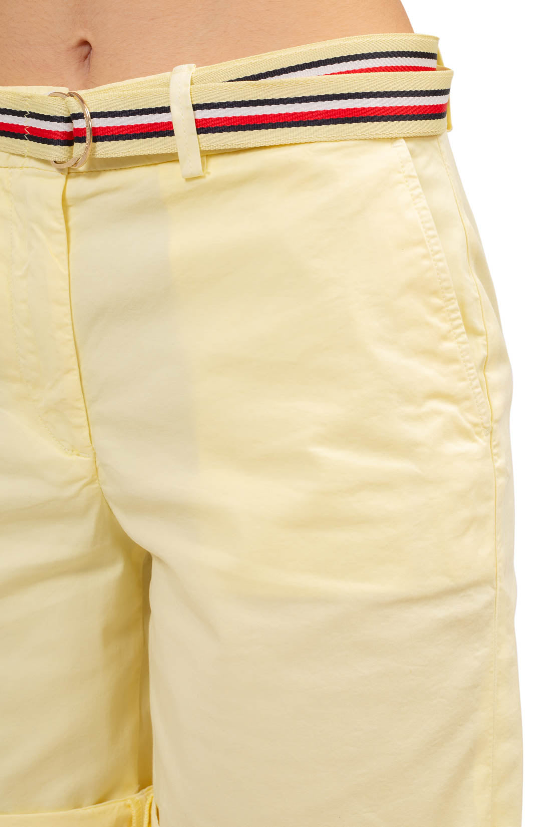 TOMMY HILFIGER - Women's chino shorts with signature belt  - Size 38-15