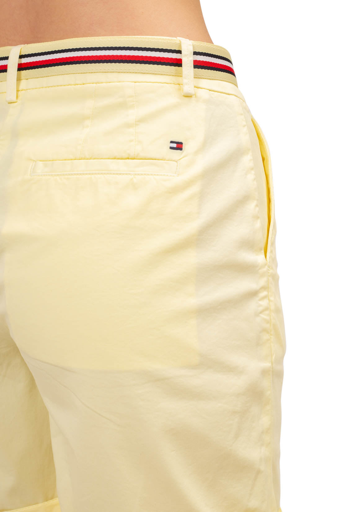 TOMMY HILFIGER - Women's chino shorts with signature belt  - Size 38-12