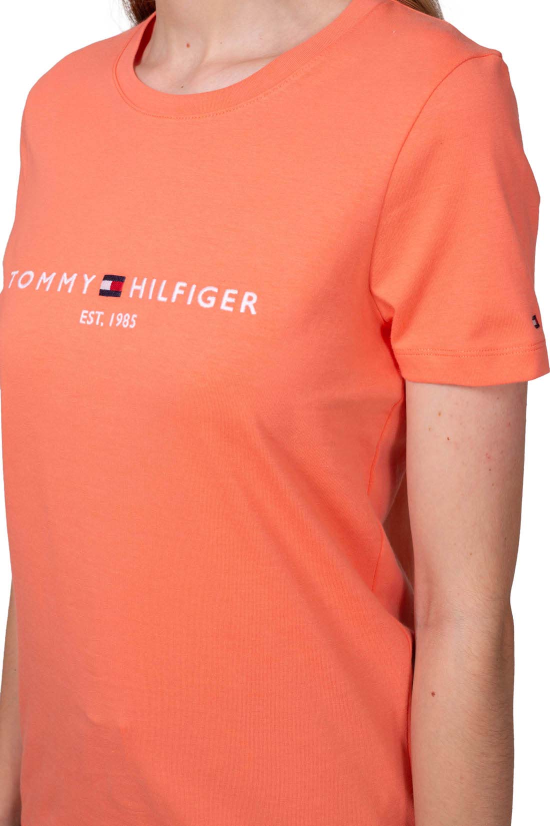 TOMMY HILFIGER - Women's regular basic logo T-shirt  - Size-8
