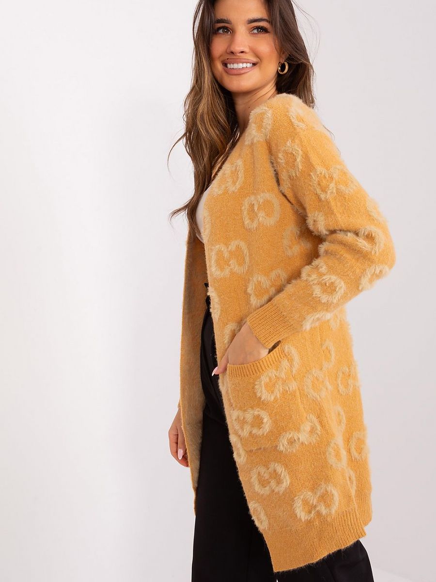 Cardigan model 187761 AT-1
