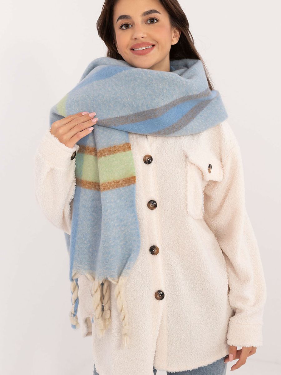 Shawl model 202569 AT-0