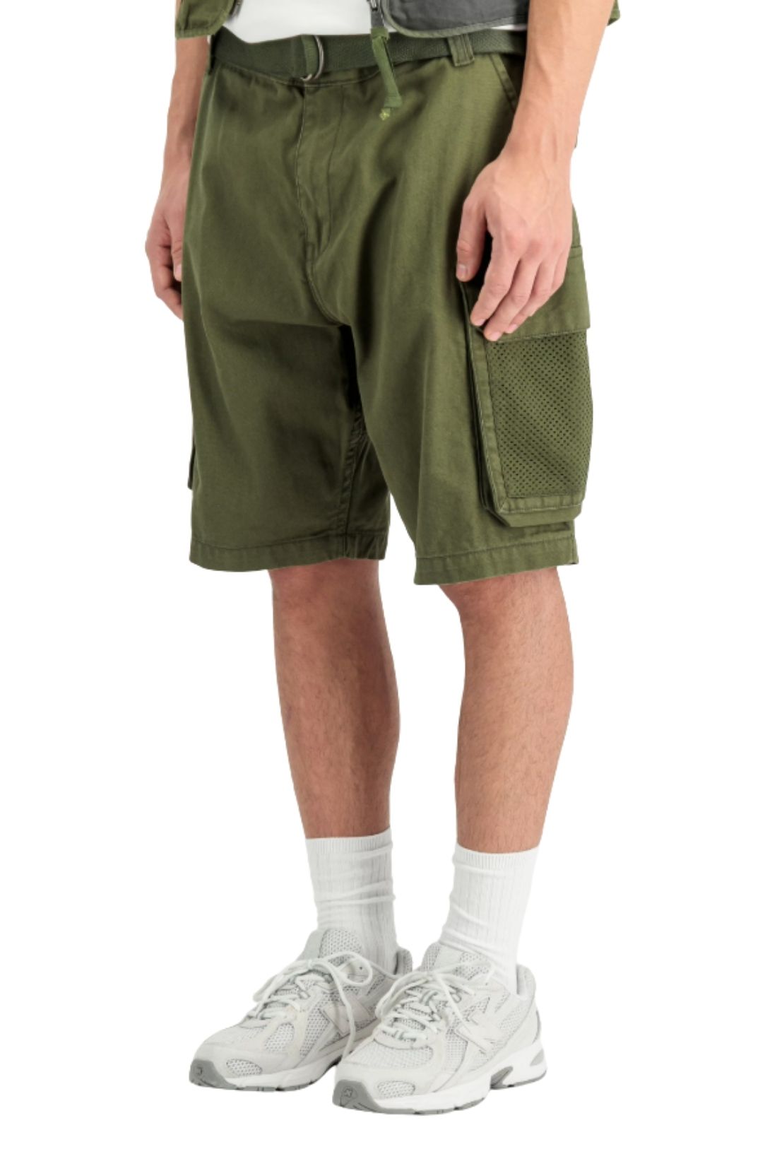 ALPHA INDUSTRIES - Men's Mesh Utility cargo Bermuda shorts  - Size-5