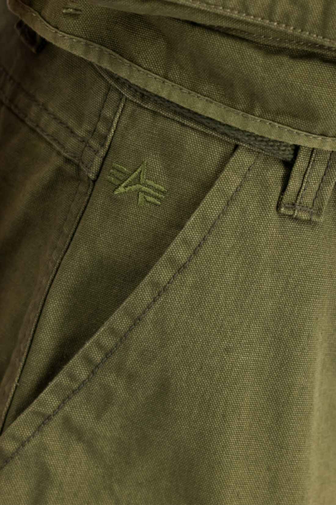 ALPHA INDUSTRIES - Men's Mesh Utility cargo Bermuda shorts  - Size-8